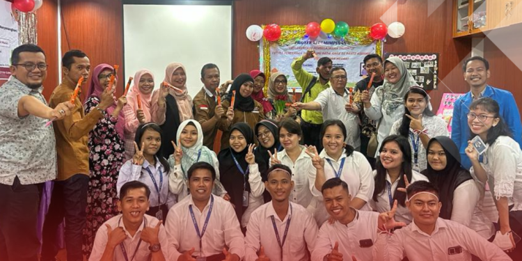 Mahasiswa PPG Prajabatan FKIP UMSU Menggelar Pameran Pada Mata Kuliah Projek Kepemimpinan